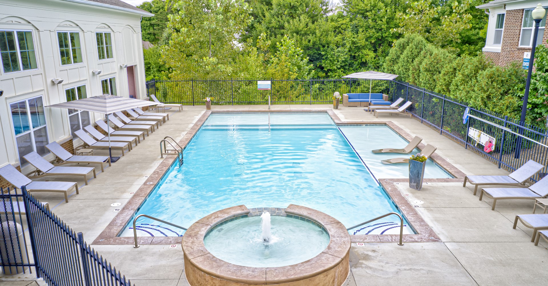 Highpointe Pool Exterior